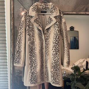 St John Women's Leopard Print Coat